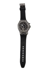 Load image into Gallery viewer, Gem Trimmed Wrist Watch